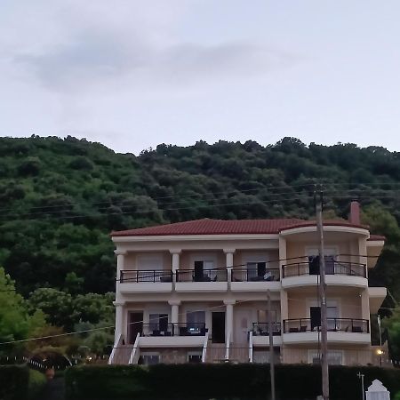 Perdikis Apartments - Paliouria Kókkinon Nerón Buitenkant foto